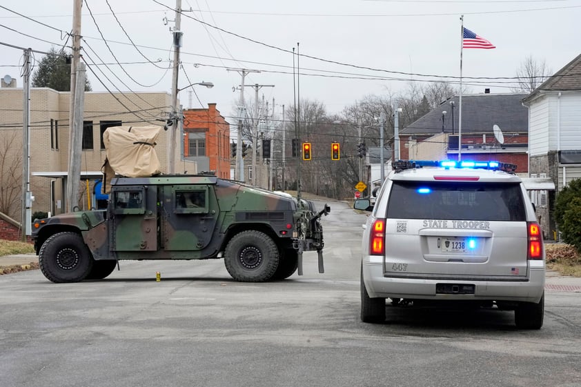 Realizan liberación controlada de material tóxico en Ohio tras descarrilamiento de tren