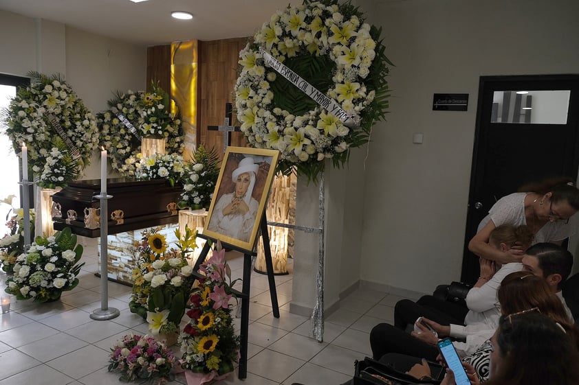 Así fue el funeral de Irma Serrano en Tuxtla Gutiérrez