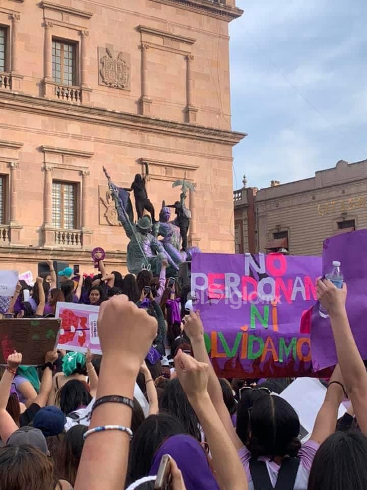 Marcha por el Día Internacional de la Mujer en Saltillo