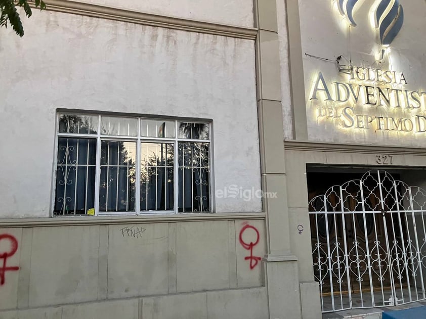 Cientos de mujeres se concentran en la Plaza Mayor de Torreón