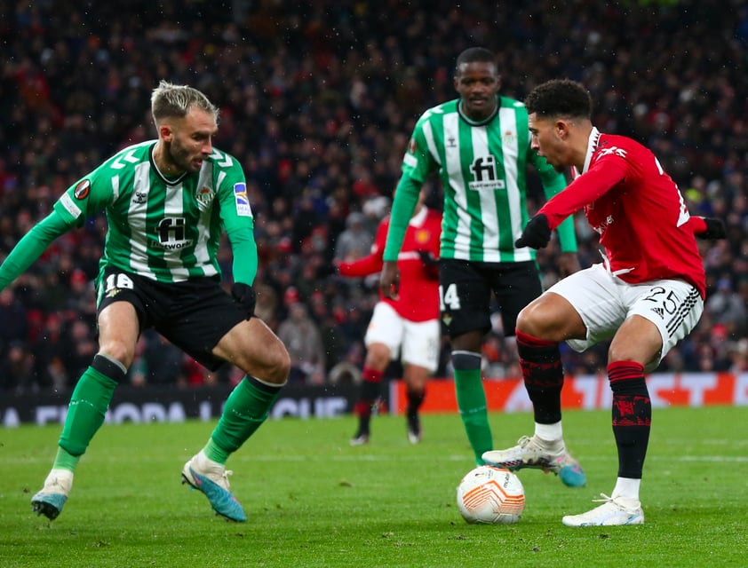 Manchester United arrolla al Betis en cuartos de la Liga Europa