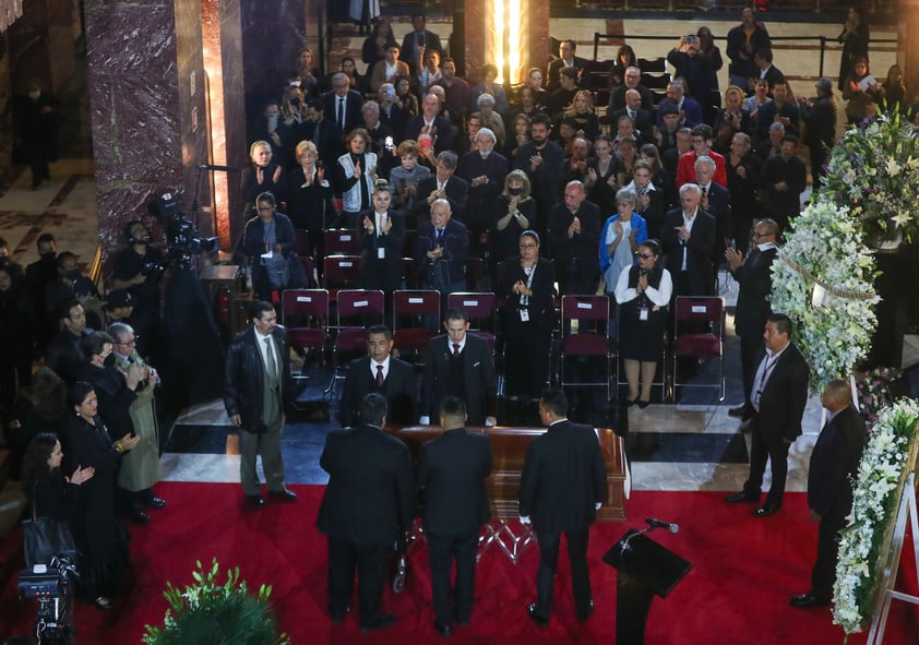 Rinden homenaje póstumo en Bellas Artes al primer actor Ignacio López Tarso