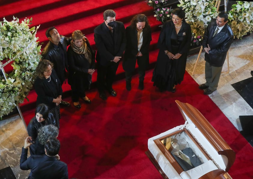 Rinden homenaje póstumo en Bellas Artes al primer actor Ignacio López Tarso