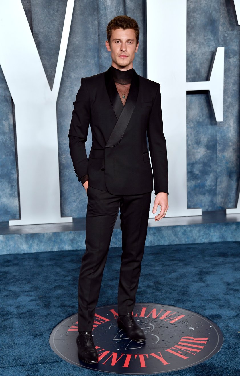 Shawn Mendes arrives at the Vanity Fair Oscar Party on Sunday, March 12, 2023, at the Wallis Annenberg Center for the Performing Arts in Beverly Hills, Calif. (Photo by Evan Agostini/Invision/AP)