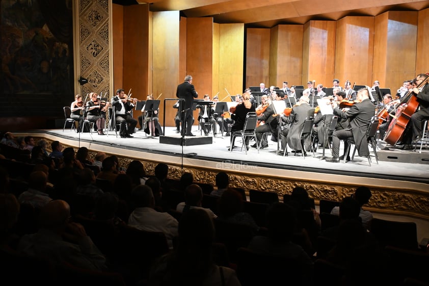 Cornista Uriel Ortiz interpreta a Weber con Camerata de Coahuila