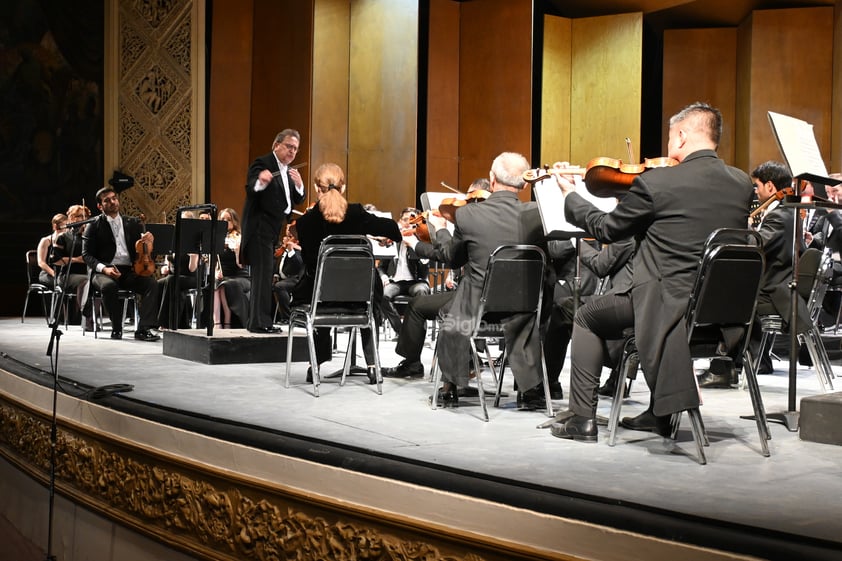 Cornista Uriel Ortiz interpreta a Weber con Camerata de Coahuila