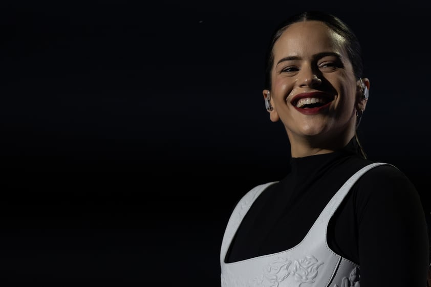 'Saoko, papi, Saoko', Rosalía revienta Lollapalooza Brasil