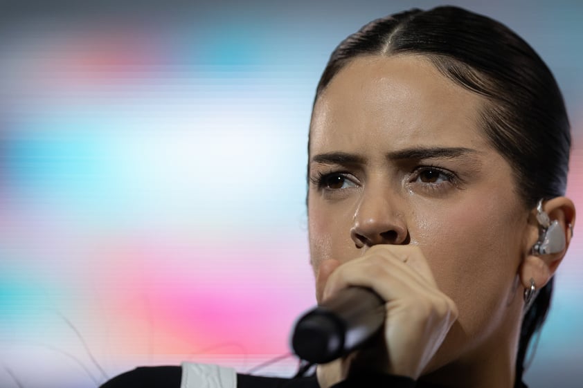 'Saoko, papi, Saoko', Rosalía revienta Lollapalooza Brasil