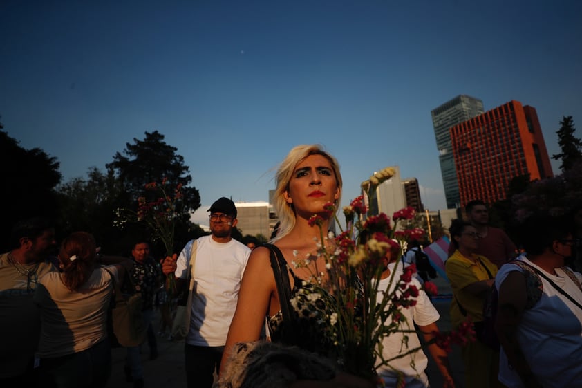 Cientos marchan en CDMX por Día Internacional de la Visibilidad Trans