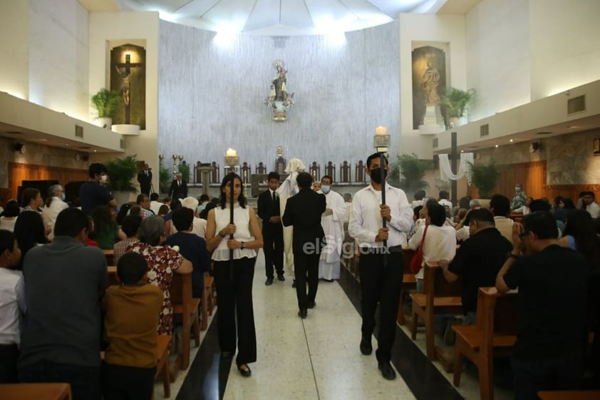 Encabeza obispo de Torreón ceremonia de Lavatorio de Pies