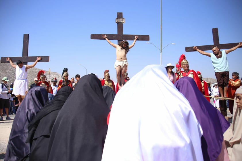 Arranca representación del Viacrucis en Torreón