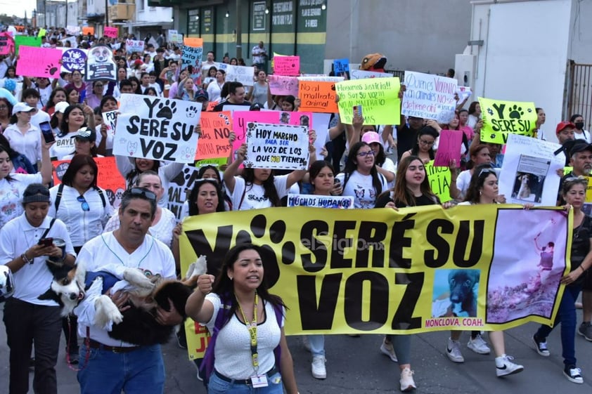 Protestan contra bomberos asesinos de perros en Monclova