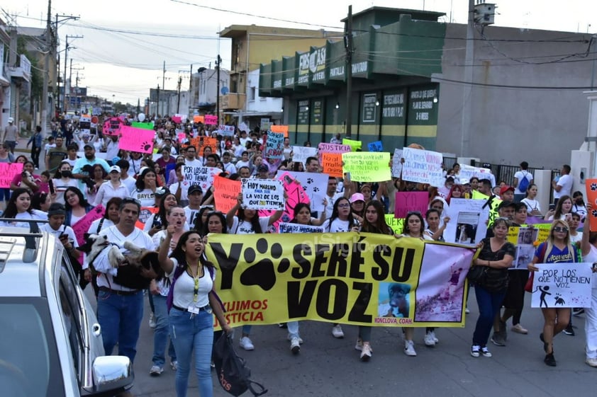 Protestan contra bomberos asesinos de perros en Monclova