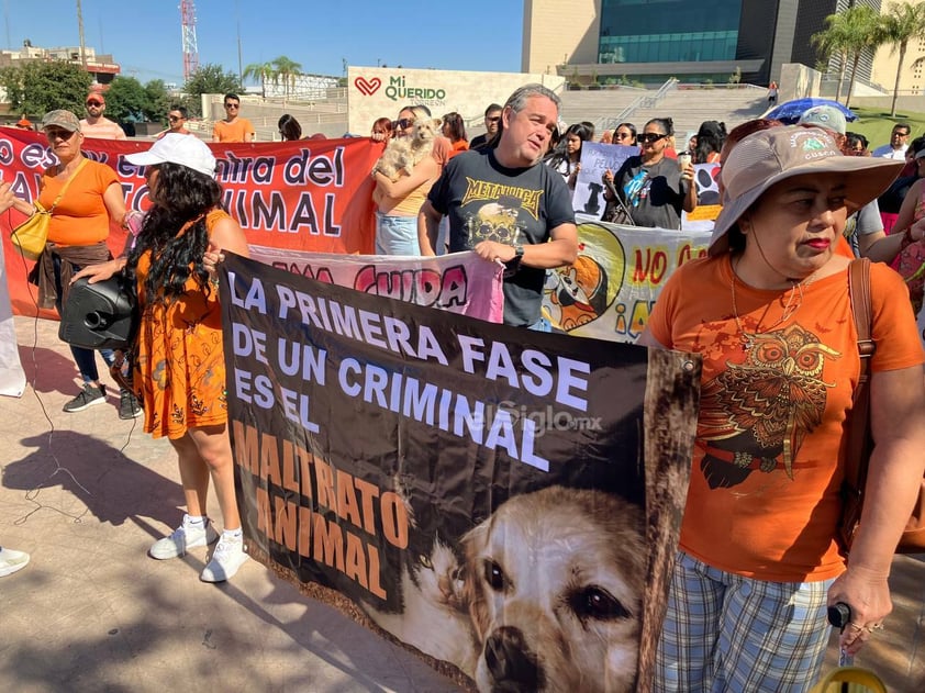 Marchan en Torreón para exigir que se endurezcan penas por maltrato y crueldad animal