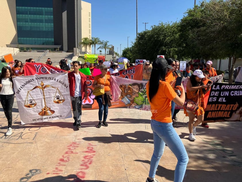 Marchan en Torreón para exigir que se endurezcan penas por maltrato y crueldad animal