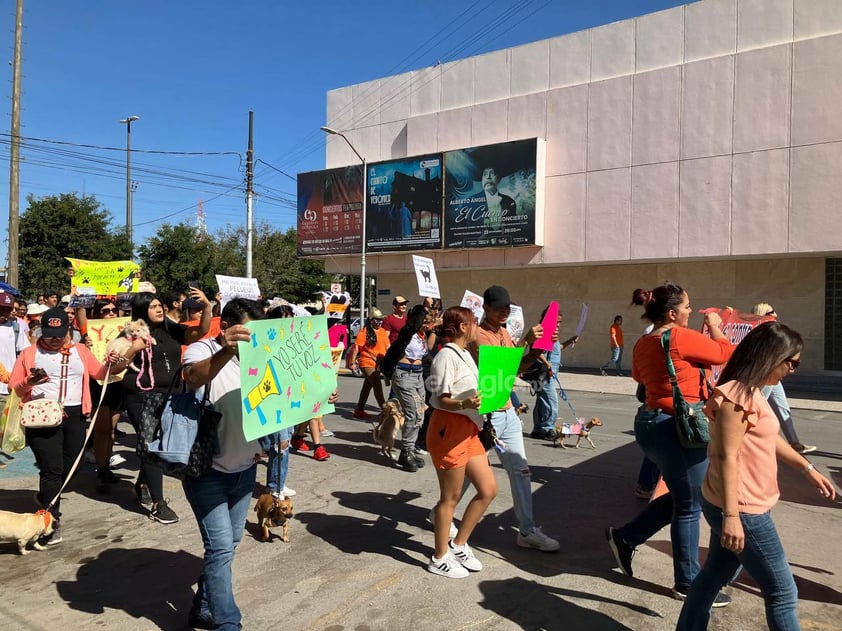 Marchan en Torreón para exigir que se endurezcan penas por maltrato y crueldad animal