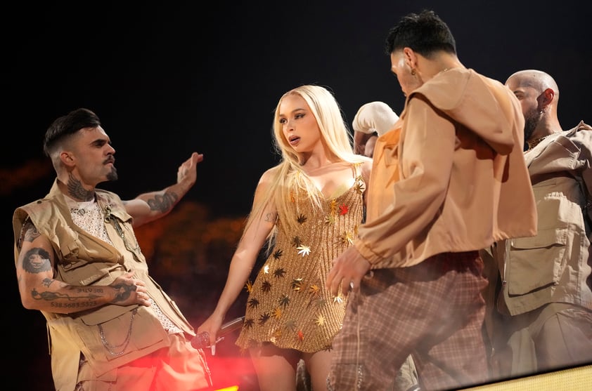 Poder femenino arrasa en las presentaciones en vivo de los Latin AMAs 2023