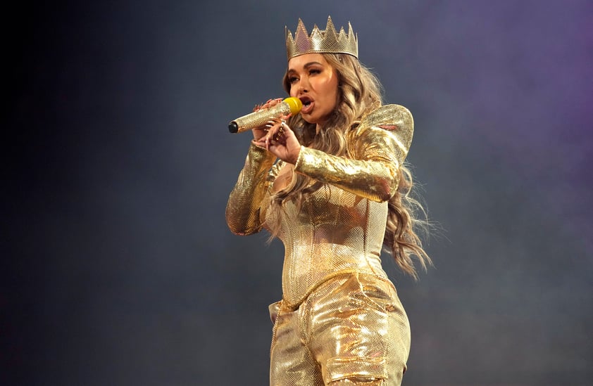 Poder femenino arrasa en las presentaciones en vivo de los Latin AMAs 2023