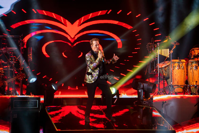 Así se vivió el concierto de Emmanuel en el Coliseo Centenario