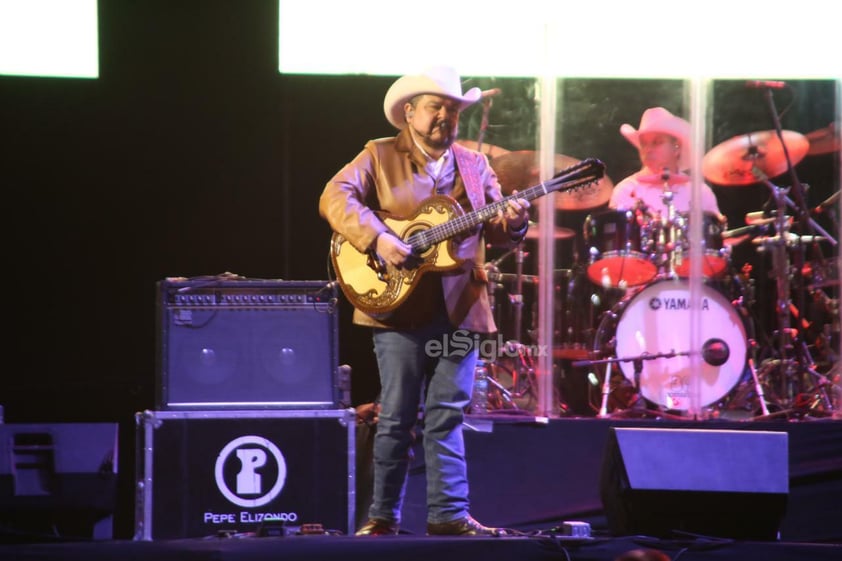 Concierto de Pesado y Tropicalísimo Apache por Día de las Madres