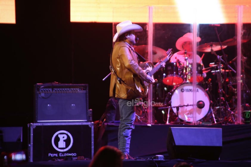 Concierto de Pesado y Tropicalísimo Apache por Día de las Madres