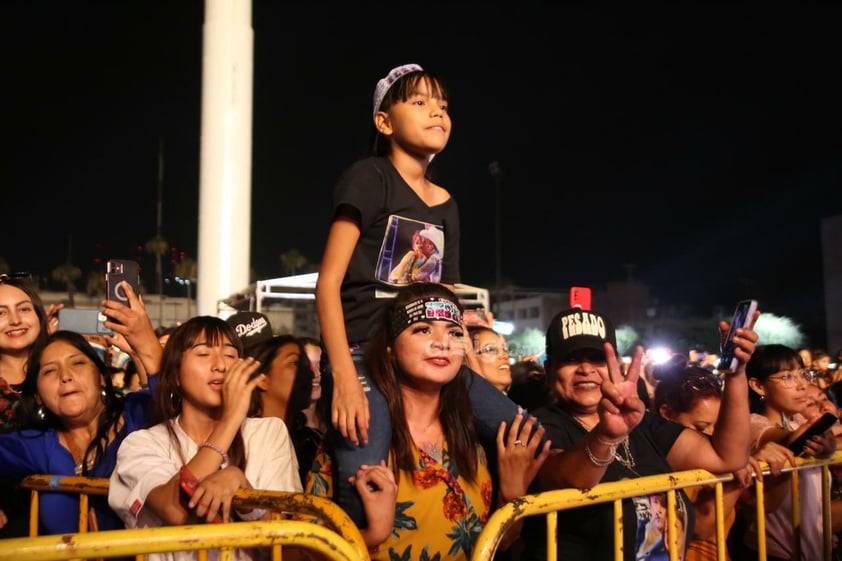 Concierto de Pesado y Tropicalísimo Apache por Día de las Madres