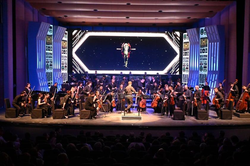 La fuerza acompañó a la Camerata de Coahuila la noche de este viernes en el Teatro Nazas.