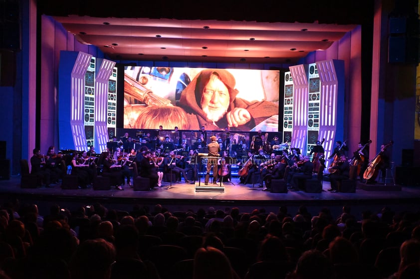 La fuerza acompañó a la Camerata de Coahuila la noche de este viernes en el Teatro Nazas.