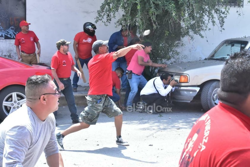 Estalla la violencia sindical en Monclova