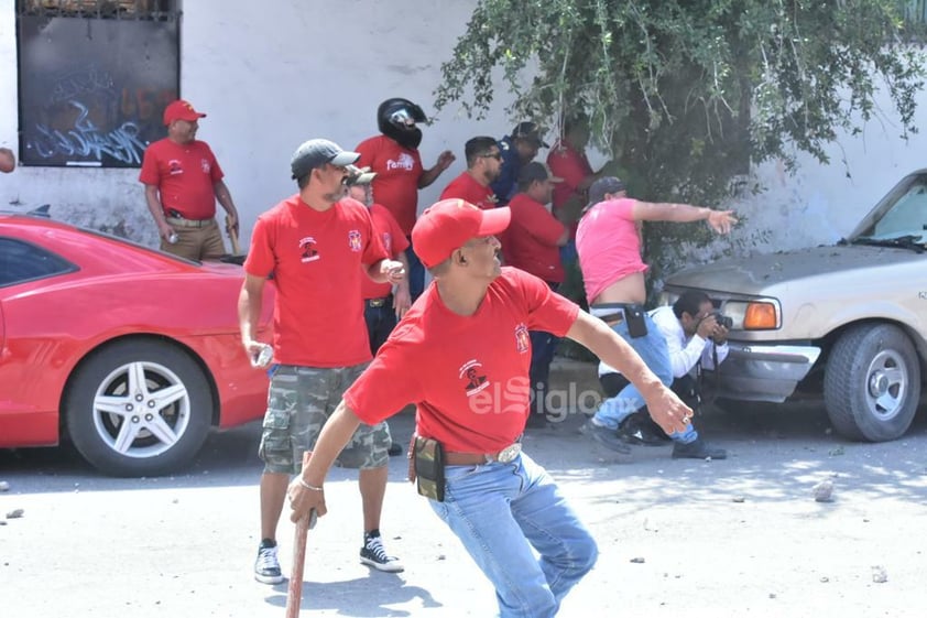 Estalla la violencia sindical en Monclova