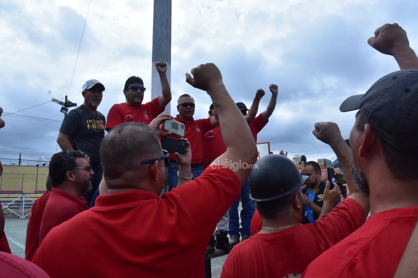 Estalla la violencia sindical en Monclova