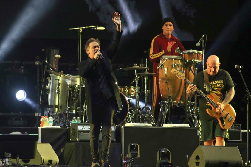 Los Fabulosos Cadillacs revivieron memorias en el Zócalo