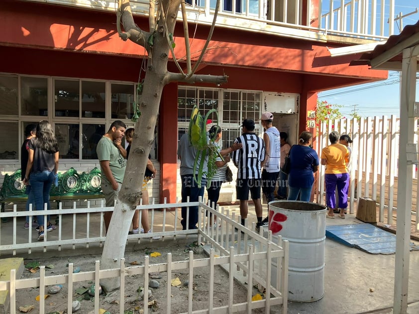 Este domingo 4 de junio, inició el proceso electoral con una copiosa participación ciudadana en las casillas electorales que se instalaron en distintos puntos de Torreón para la renovación de la gubernatura de Coahuila y del Congreso local.