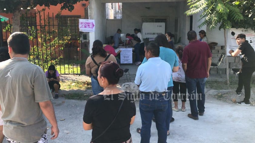 Este domingo 4 de junio, inició el proceso electoral con una copiosa participación ciudadana en las casillas electorales que se instalaron en distintos puntos de Torreón para la renovación de la gubernatura de Coahuila y del Congreso local.