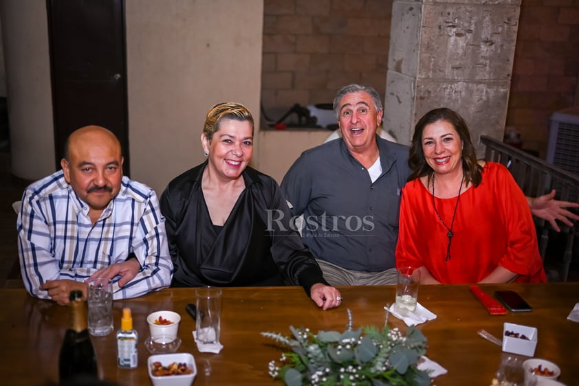 Fernando, Sarah, Tomás y Lorena.