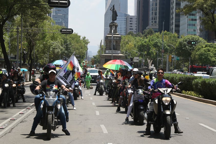 Celebran tercera edición de Marcha Lencha en la CDMX, en defensa de la diversidad