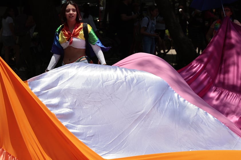 Celebran tercera edición de Marcha Lencha en la CDMX, en defensa de la diversidad