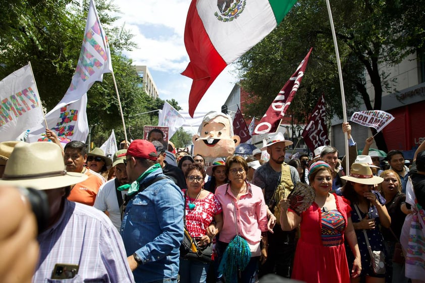 EUM20230701POL26.JPG 
CIUDAD DE MÉXICO. Event/Evento-AMLO.- 1 de julio de 2023. Aspectos del acceso al Zócalo por calzada San Antonio Abad, lugar por el que llegan simpatizantes del presidente Andrés Manuel López Obrador para acudir al evento por el quinto aniversario del triunfo del Primer Mandatario. Foto: Agencia EL UNIVERSAL/Germán Espinosa/EELG