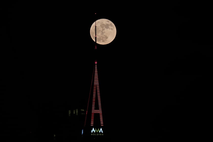 Primera Superluna del año en Atenas y el mundo