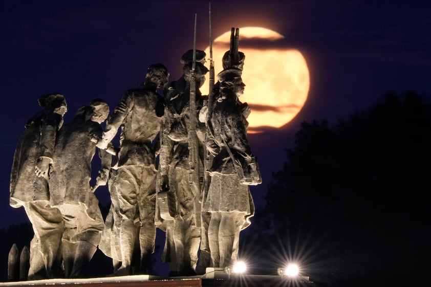 Primera Superluna del año en Atenas y el mundo