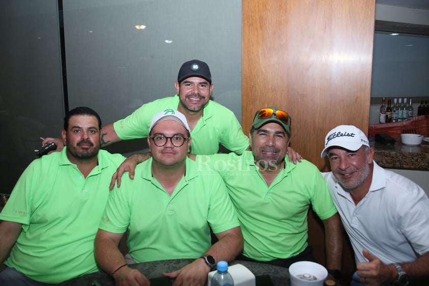 Gerardo, Carlos, Rogelio, Toño y Jorge.