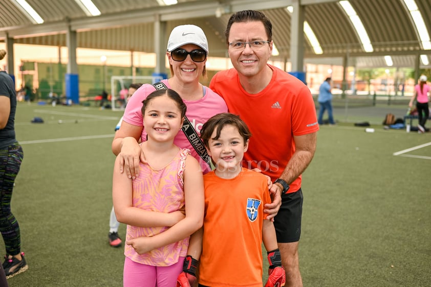 Niños disfrutan el verano