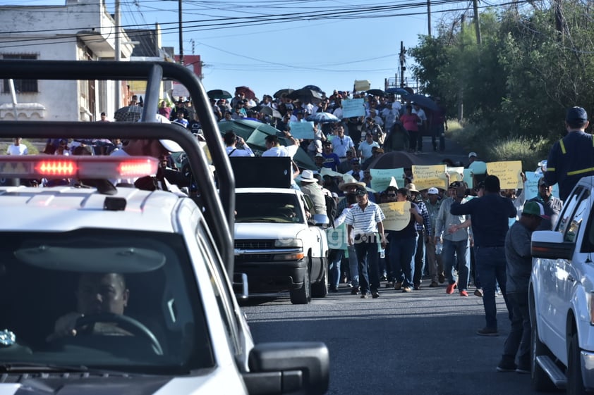 Marchan todos por la reactivación de AHMSA