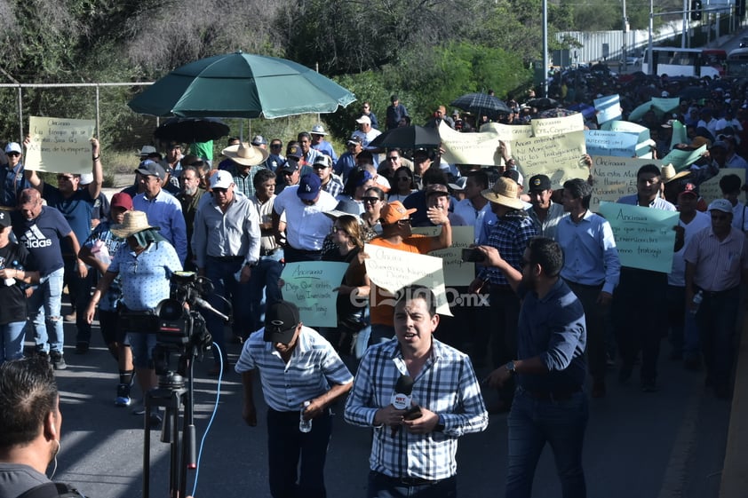 Marchan todos por la reactivación de AHMSA