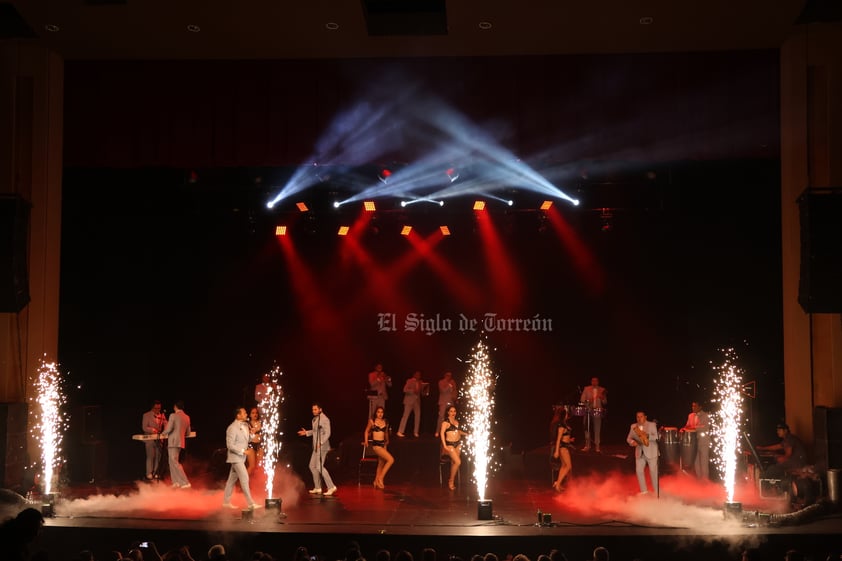 La Sonora Santanera deleita a La Laguna desde el Teatro Nazas