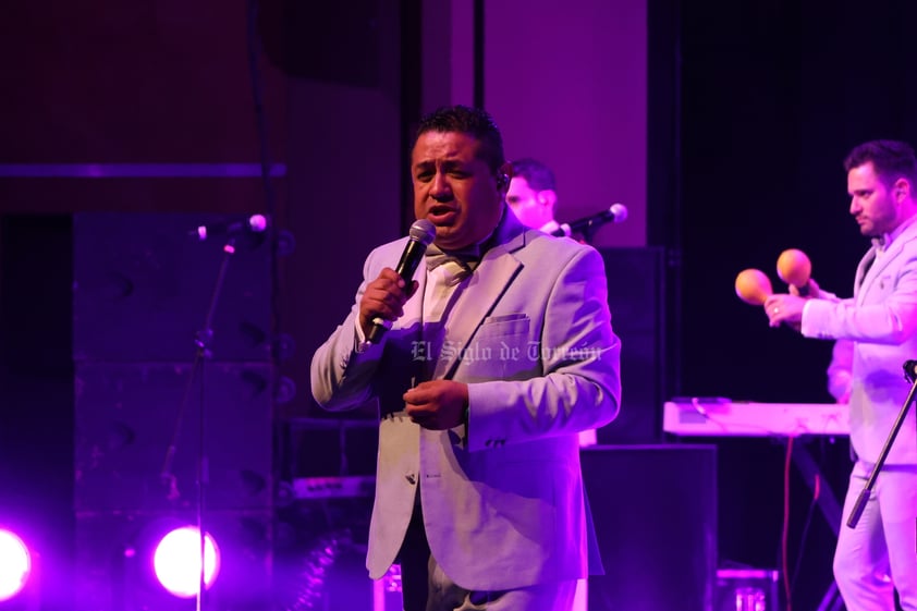 La Sonora Santanera deleita a La Laguna desde el Teatro Nazas