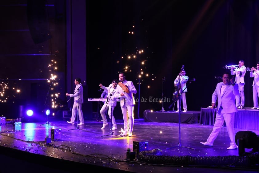 La Sonora Santanera deleita a La Laguna desde el Teatro Nazas