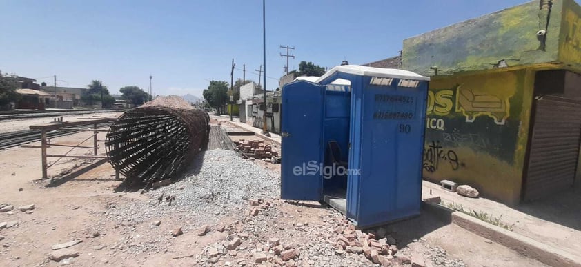 Detenida, así luce actualmente la obra del Desnivel 5 de Mayo en Gómez Palacio