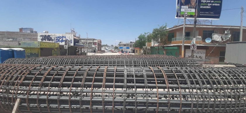 Detenida, así luce actualmente la obra del Desnivel 5 de Mayo en Gómez Palacio