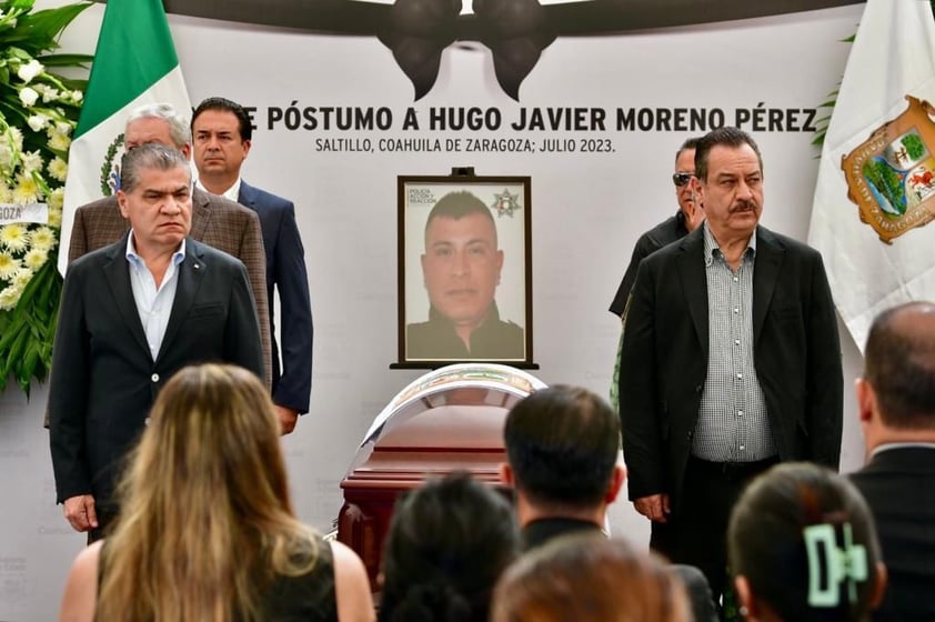 Rinden homenaje póstumo a oficiales caídos en cumplimiento de su deber en Coahuila